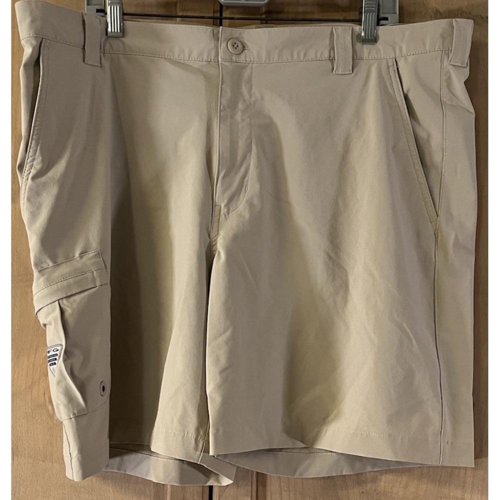 Mens‎ Columbia Shorts PFG Performance Size 40 Beige
